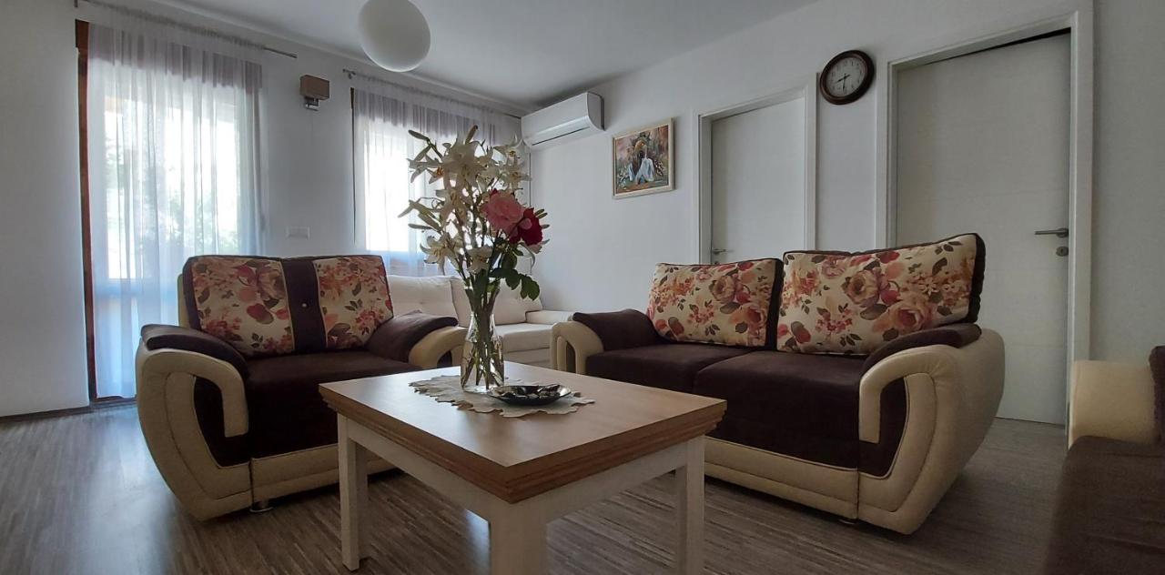 Apartments Kapetanovina 莫斯塔尔 外观 照片